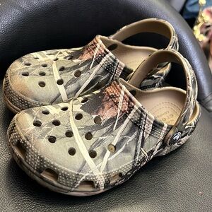 Crocs Classic Clog-Camouflage worn once